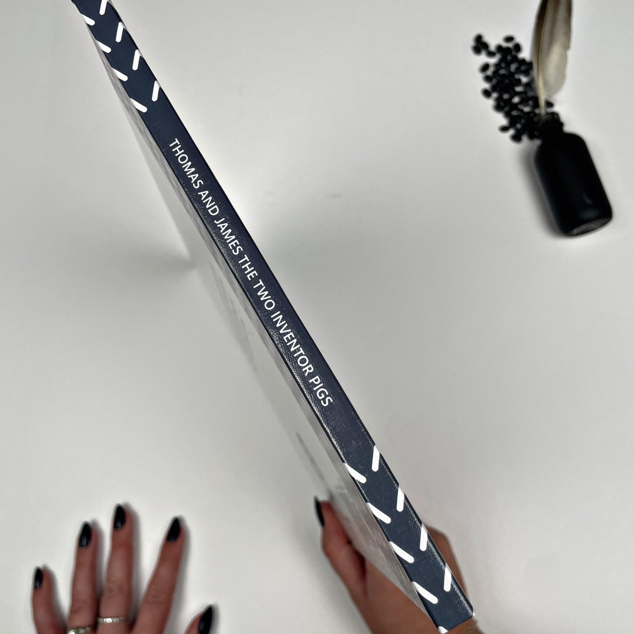 Thomas and James the Two Inventor Pigs (The Industrial Revolution for young kids!!) - littlelionhistory