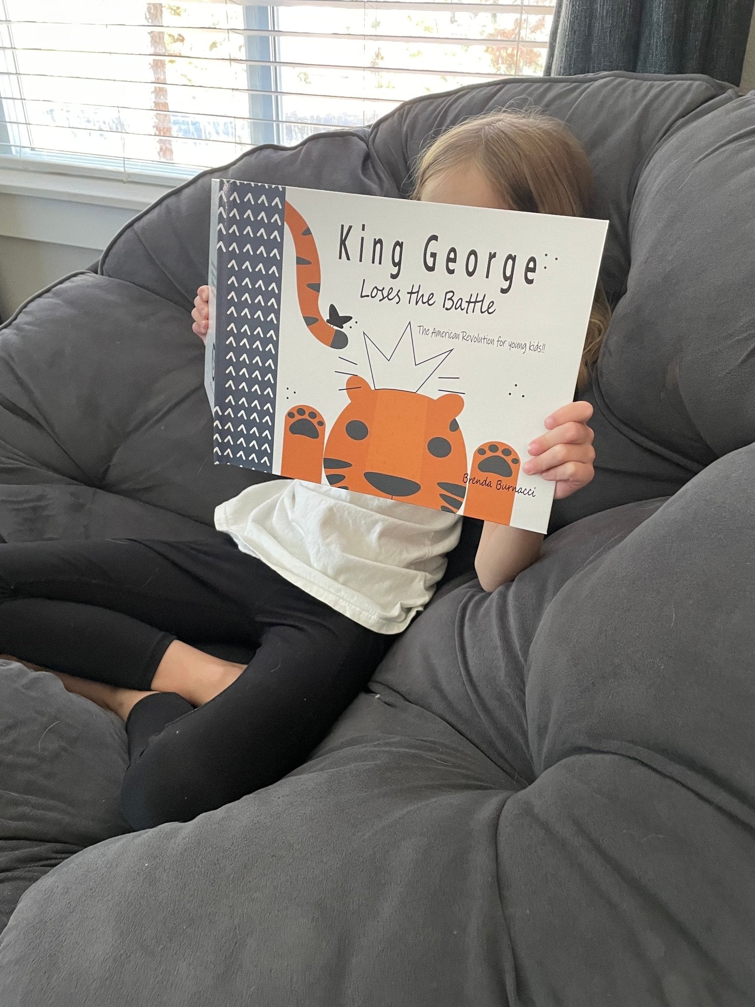 King George Loses the Battle (The American Revolution for young kids!!) - littlelionhistory